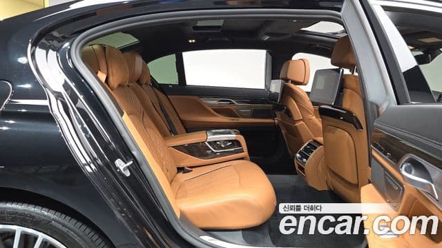 BMW 7 Series 2020 — Şəkil 12/20