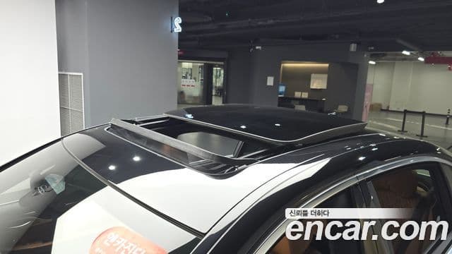 BMW 7 Series 2020 — Photo 19/36