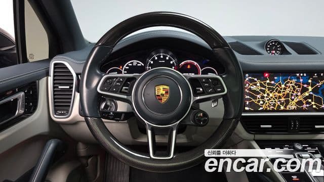 Porsche Cayenne 2021 — Фото 12/20