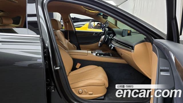 Genesis G80 2022 — Photo 16/31