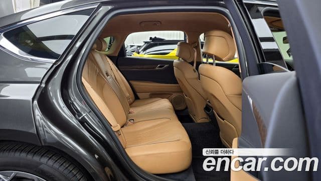 Genesis G80 2022 — Photo 17/31