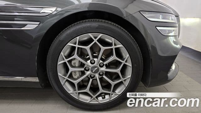 Genesis G80 2022 — Photo 19/31