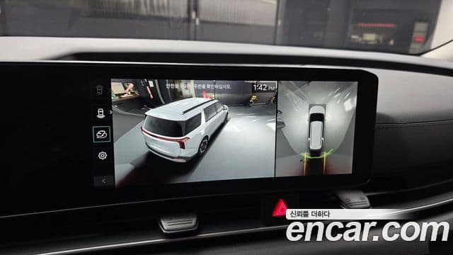 Kia Carnival 2023 — ფოტო 15/20