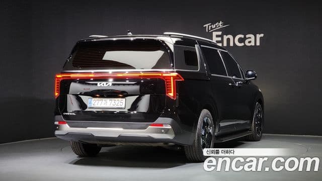 Kia Carnival 2024 — ფოტო 2/20
