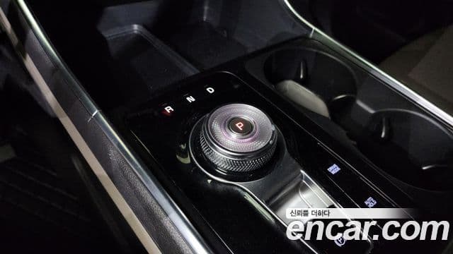Kia Carnival 2024 — ფოტო 9/20