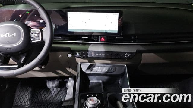 Kia Carnival 2024 — ფოტო 14/20