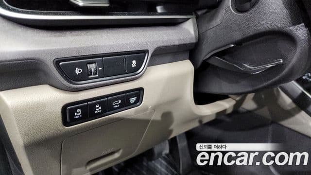 Kia Carnival 2024 — ფოტო 16/20