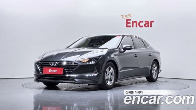 Hyundai Sonata Hybrid 2020 — Photo 24/32