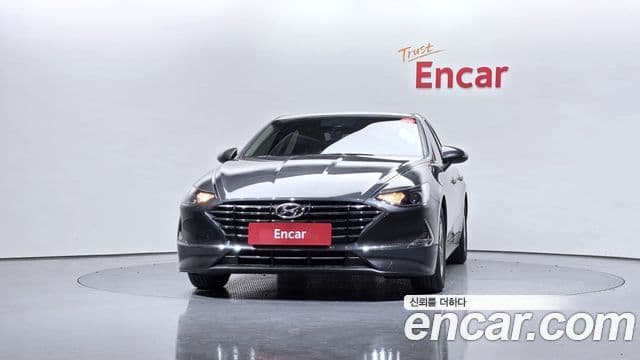 Hyundai Sonata Hybrid 2020 — Photo 30/32