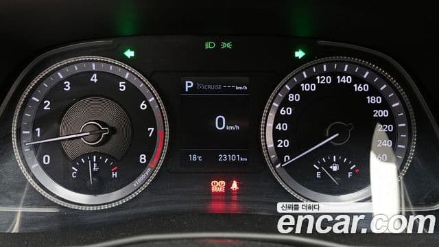 Hyundai Sonata Hybrid 2020 — Photo 31/32