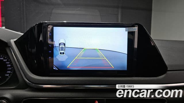 Hyundai Sonata Hybrid 2020 — Photo 10/32