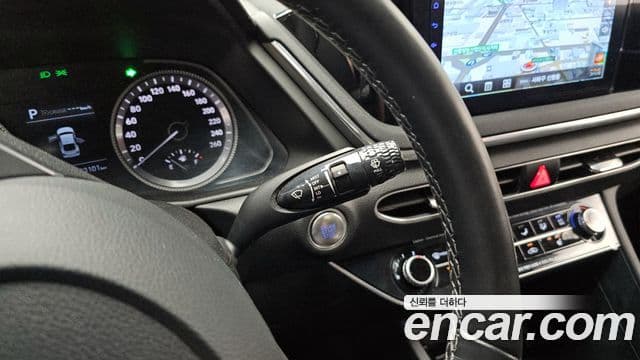 Hyundai Sonata Hybrid 2020 — Photo 18/32