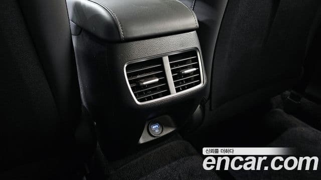 Hyundai Sonata Hybrid 2020 — Photo 32/32