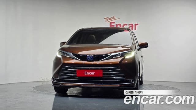 Toyota Sienna 2023 — Şəkil 3/20