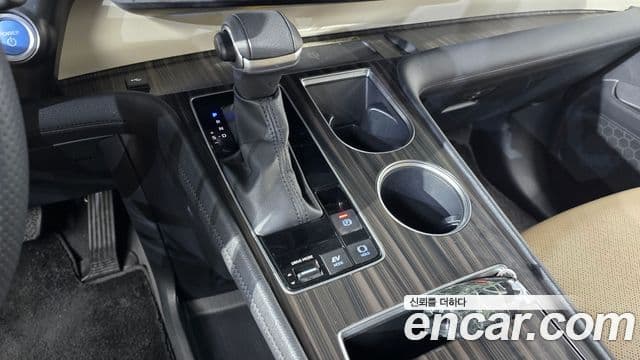 Toyota Sienna 2023 — Şəkil 9/20