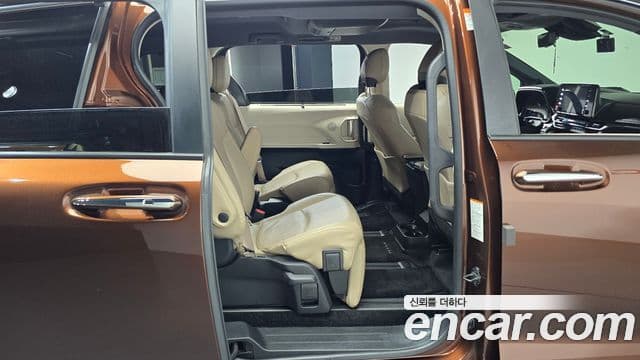 Toyota Sienna 2023 — Şəkil 11/20