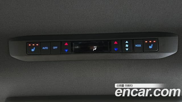 Toyota Sienna 2023 — Şəkil 18/20