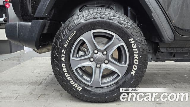 Jeep Wrangler 2019 — Şəkil 13/20