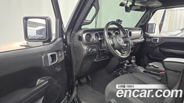 Jeep Wrangler 2019 — Şəkil 12/20