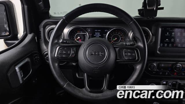 Jeep Wrangler 2019 — Şəkil 16/20