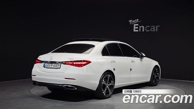 Mercedes-Benz C-Class 2023 — ფოტო 9/20