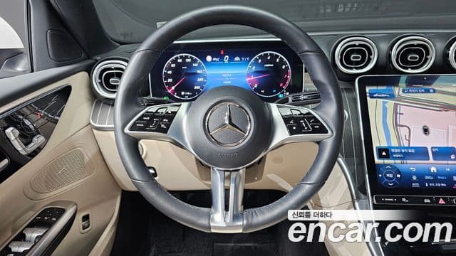 Mercedes-Benz C-Class 2023 — ფოტო 15/20