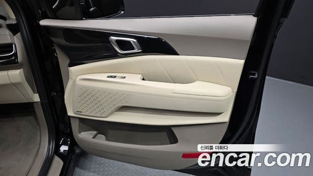 Kia Carnival 2025 — ფოტო 8/36