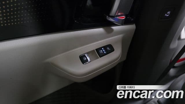 Kia Carnival 2025 — ფოტო 3/36