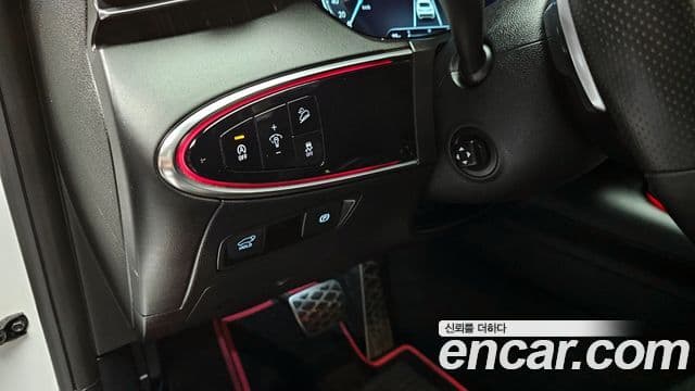 Genesis GV70 2021 — ფოტო 12/30