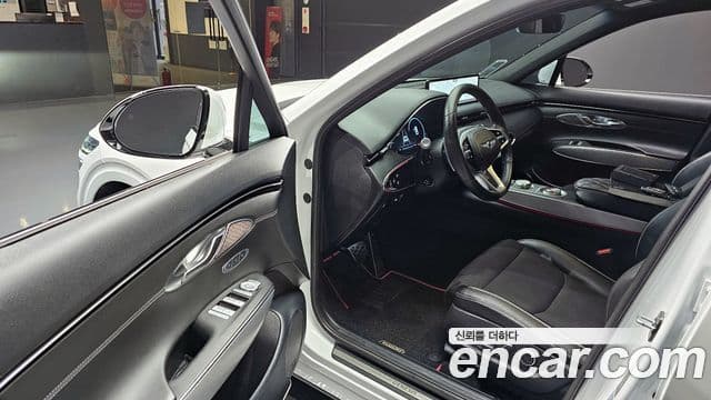Genesis GV70 2021 — ფოტო 14/30