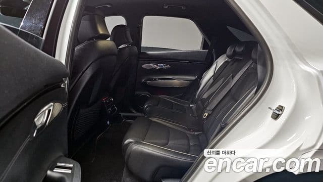 Genesis GV70 2021 — ფოტო 24/30