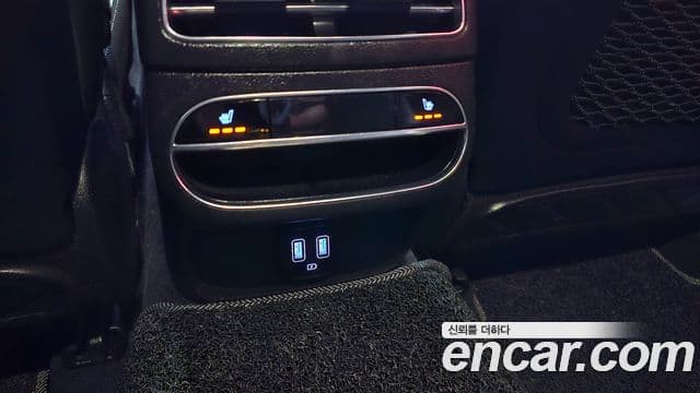 Genesis GV70 2021 — ფოტო 9/30