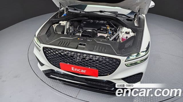 Genesis GV70 2021 — ფოტო 25/30