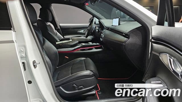Genesis GV70 2021 — ფოტო 16/30