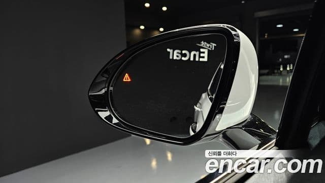 Genesis GV70 2021 — ფოტო 13/30