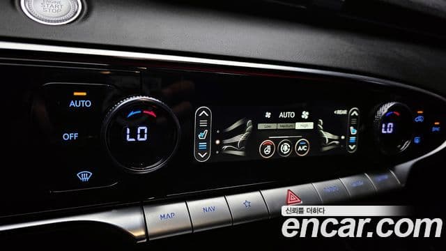 Genesis GV70 2021 — ფოტო 26/30
