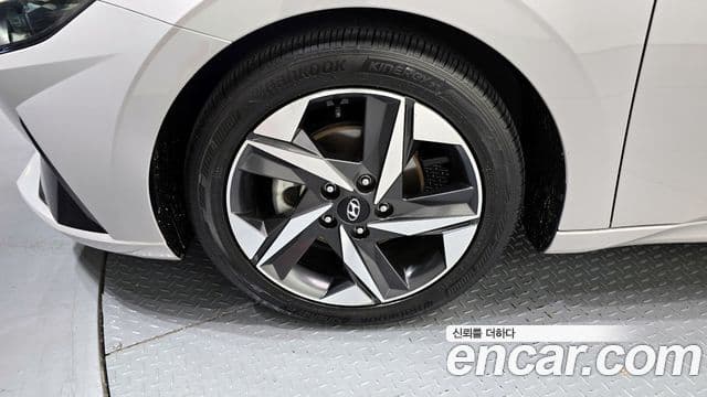 Hyundai Avante 2020 — ფოტო 5/20