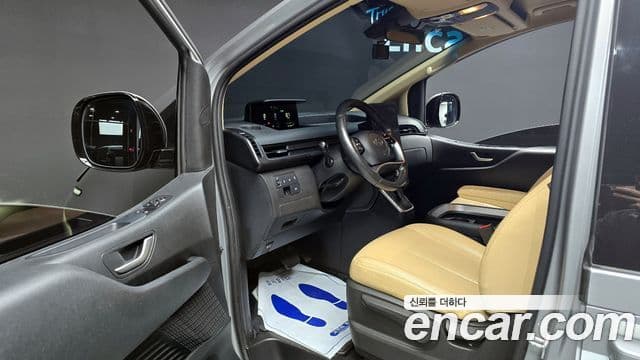 Hyundai Staria 2023 — Şəkil 10/20