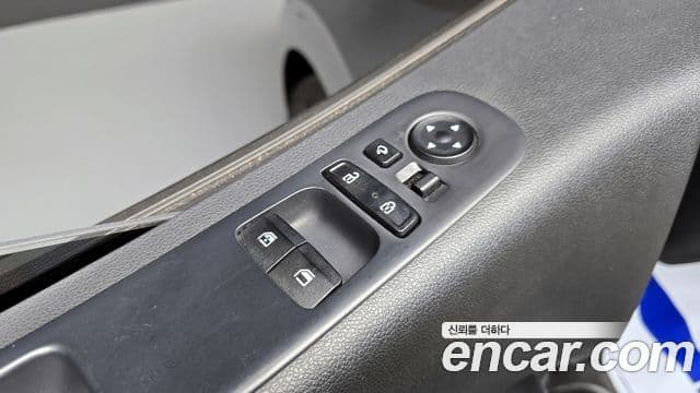 Hyundai Staria 2023 — Şəkil 13/20