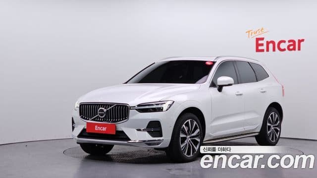 Volvo XC60 2022 — Photo 16/20