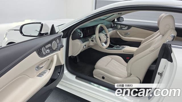 Mercedes-Benz E-Class 2021 — ფოტო 10/20