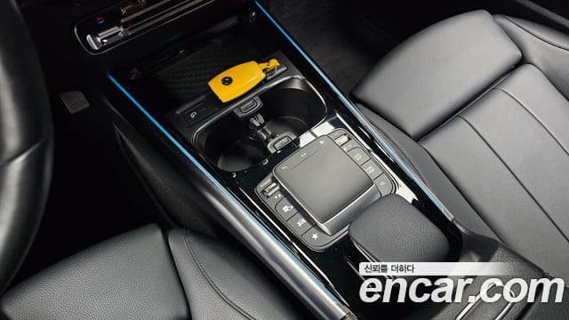 Mercedes-Benz GLA-Class 2021 — ფოტო 9/20
