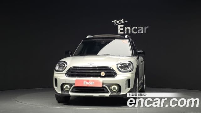 Mini Cooper Countryman 2021 — ფოტო 13/39
