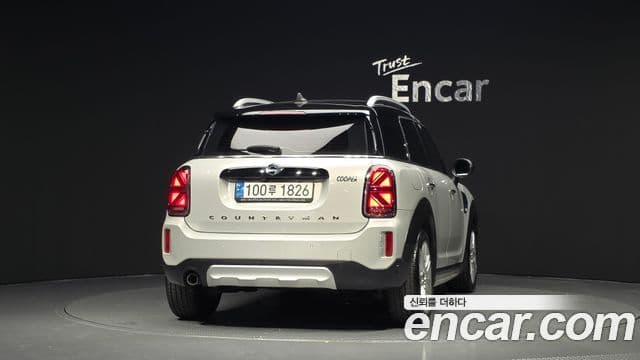 Mini Cooper Countryman 2021 — ფოტო 33/39