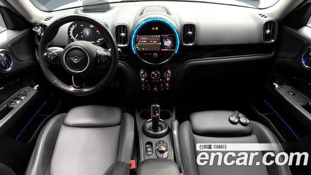 Mini Cooper Countryman 2021 — ფოტო 29/39