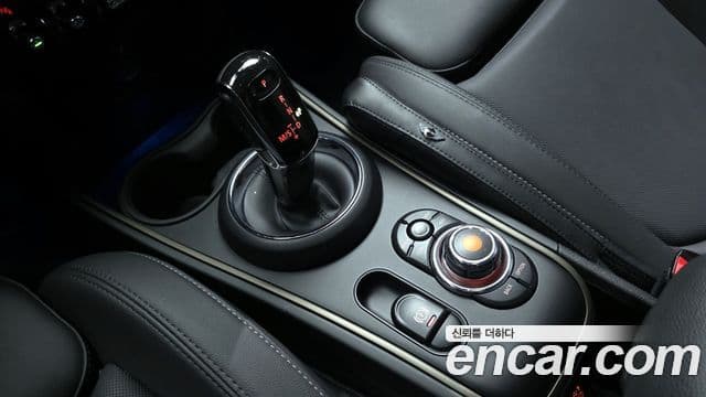 Mini Cooper Countryman 2021 — ფოტო 11/39