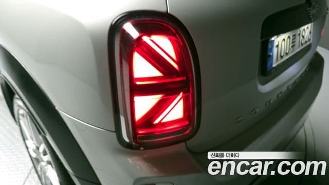 Mini Cooper Countryman 2021 — ფოტო 34/39