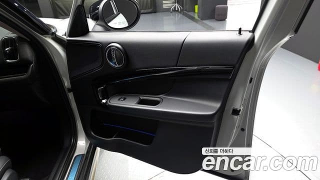 Mini Cooper Countryman 2021 — ფოტო 26/39