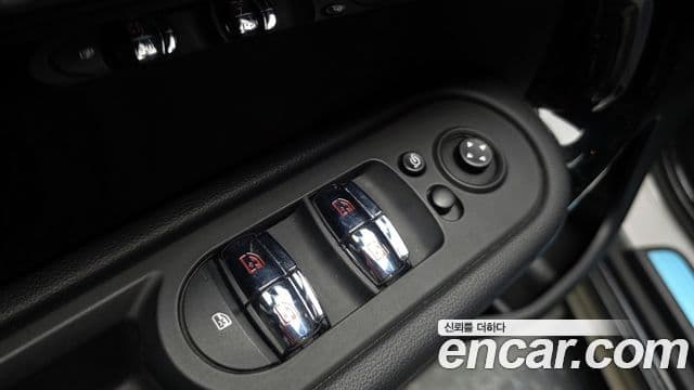 Mini Cooper Countryman 2021 — ფოტო 7/39