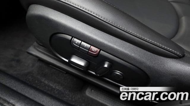 Mini Cooper Countryman 2021 — ფოტო 25/39
